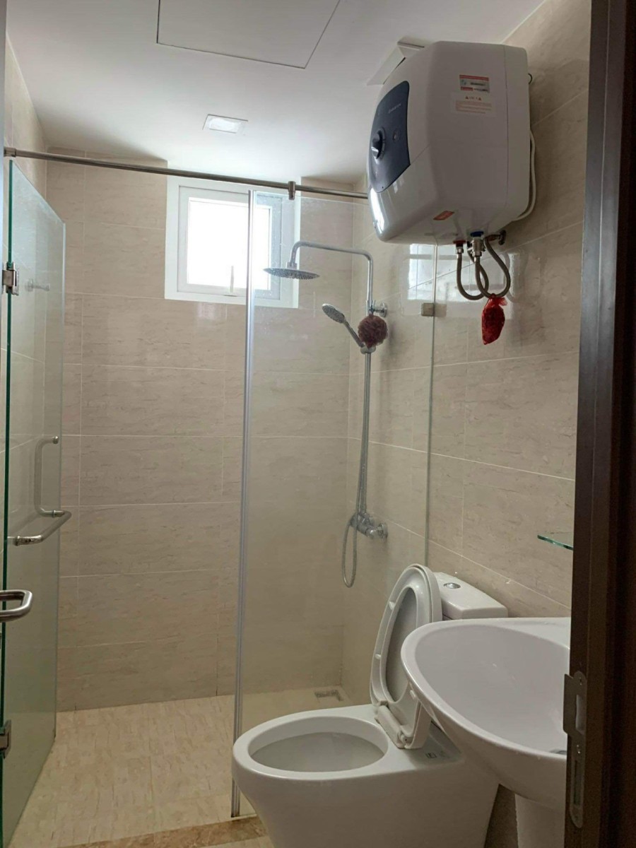 Cho thuê một phòng trong chung cư The silver star đầy đủ nội thất. Rộng: 85m2, Giá thuê 5.000.000đ/tháng