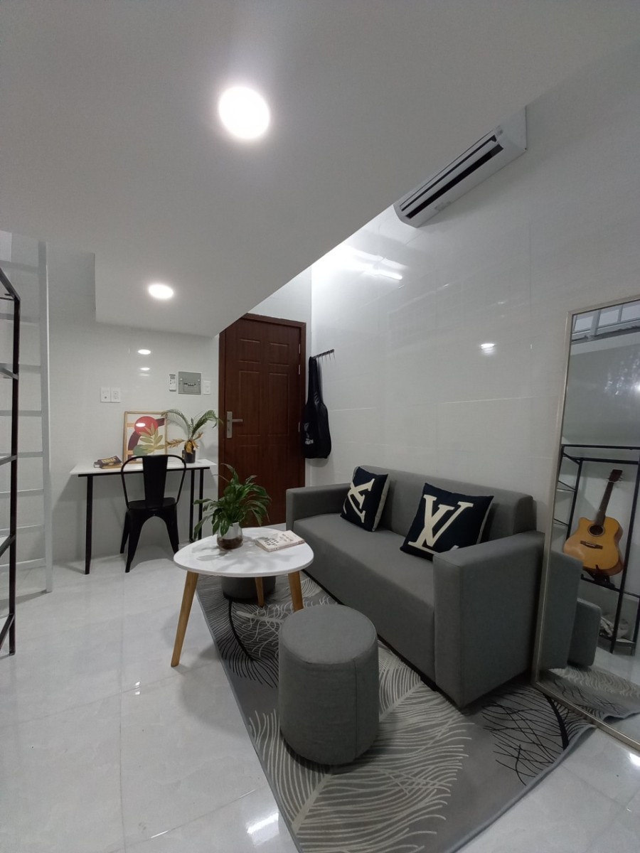 Cho thuê Căn hộ dịch vụ có gác tại Phó Đức Chính. Giá siêu rẻ