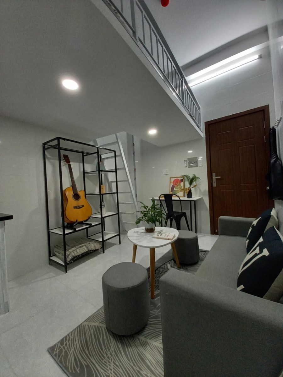 Cho thuê Căn hộ dịch vụ có gác tại Phó Đức Chính. Giá siêu rẻ