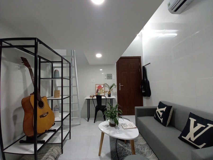 Cho thuê Căn hộ dịch vụ có gác tại Phó Đức Chính. Giá siêu rẻ