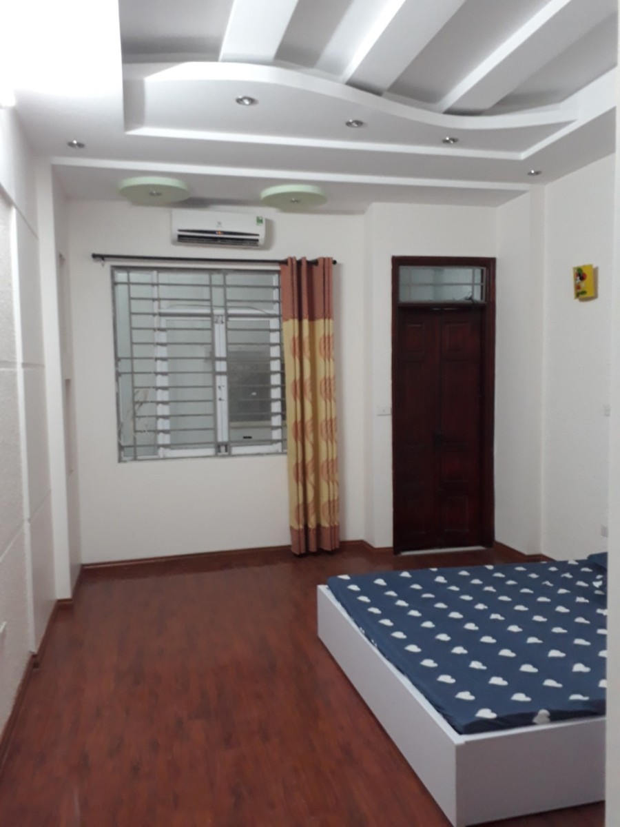Cho thuê nhà 5 tầng ( đầy đủ tiện nghi) tại ngõ 445 Nguyễn Khang