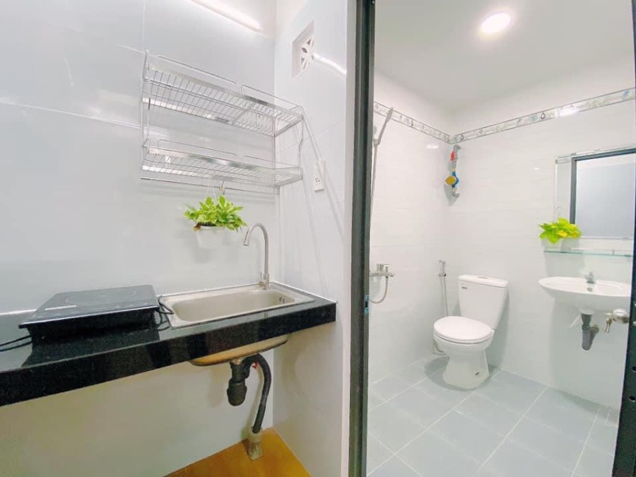 Phòng mới xây ngay 127 Bàu Cát, gác lửng full nội thất, sạch thoáng. Ở được ngay