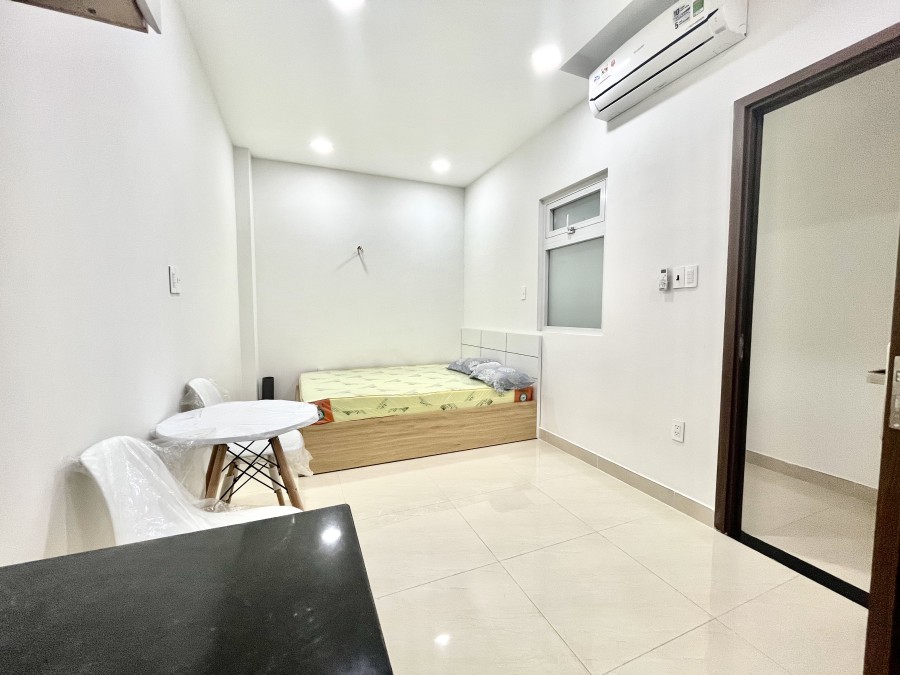 Phòng Full nội thất, mới xây, thoáng mát Ngay Cầu Tham Lương - KCN Tân Bình