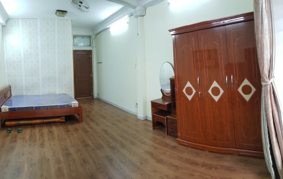 Cho thuê phòng lớn 48m2 có gác full nội thất có máy giặt free, sàn gỗ cao cấp