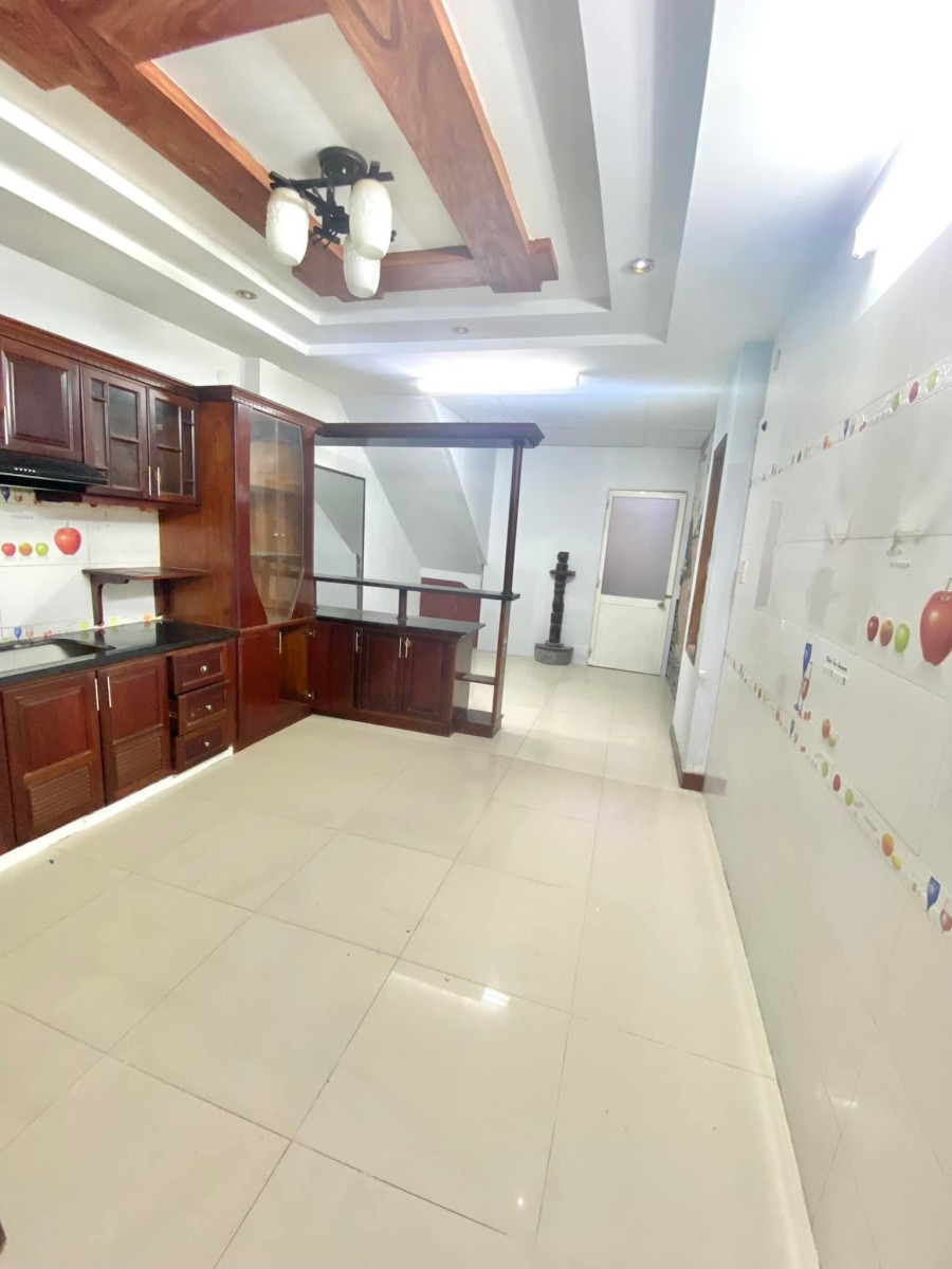 Phòng trọ có bếp xịn, Phòng siêu rộng 30m2 GIÁ 3TR3 Nguyễn Văn Khói