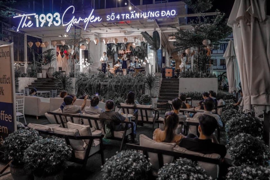 Cho thuê + sang quán café décor tuyệt đẹp Trần Hưng Đạo gần công viên khu vực khách du lịch sầm uất
