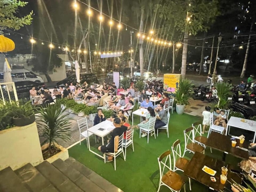 Cho thuê + sang quán café décor tuyệt đẹp Trần Hưng Đạo gần công viên khu vực khách du lịch sầm uất