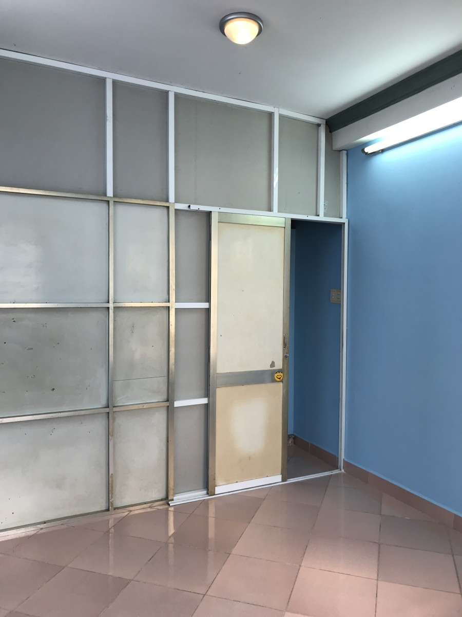 Phòng trọ mặt tiền Trần Văn Đang quận 3 - 16 m2 - Lầu 3