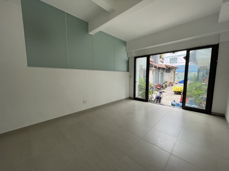 Cho thuê mặt bằng tại đường Trường Chinh gần chợ Võ Thành Trang