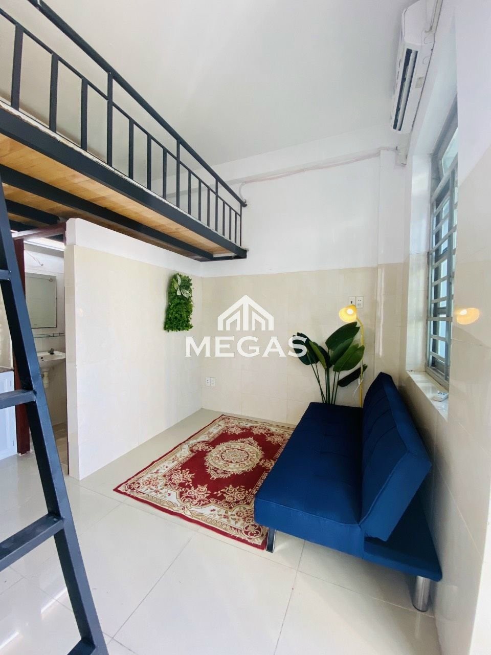 Phòng trọ gác cao 30m2, cửa sổ ban công, ngay etown,chân cầu Hoàng Hoa Thám, gần ngã tư Bảy Hiền