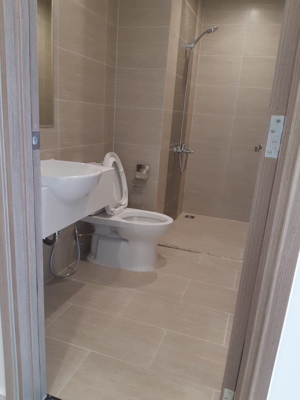 Cho thuê căn hộ 2PN-2WC trong khu Vinhomes quận 9 giá chỉ 5tr