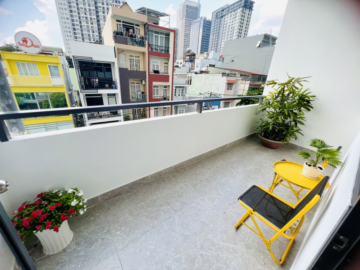 Căn 1Pn cao cấp bancon view thoáng 45m2