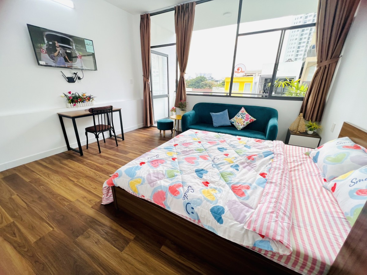 Căn 1Pn cao cấp bancon view thoáng 45m2