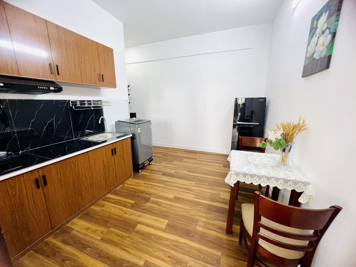 Căn 1Pn cao cấp bancon view thoáng 45m2