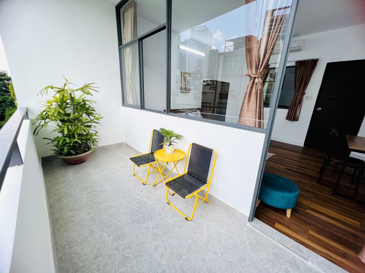 Căn 1Pn cao cấp bancon view thoáng 45m2
