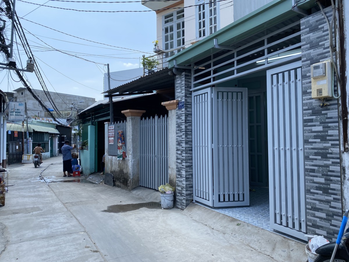 Cho thuê nhà nguyên căn DT: 4 x 16 đường xe hơi khu Nguyễn Thị Định, Q.2