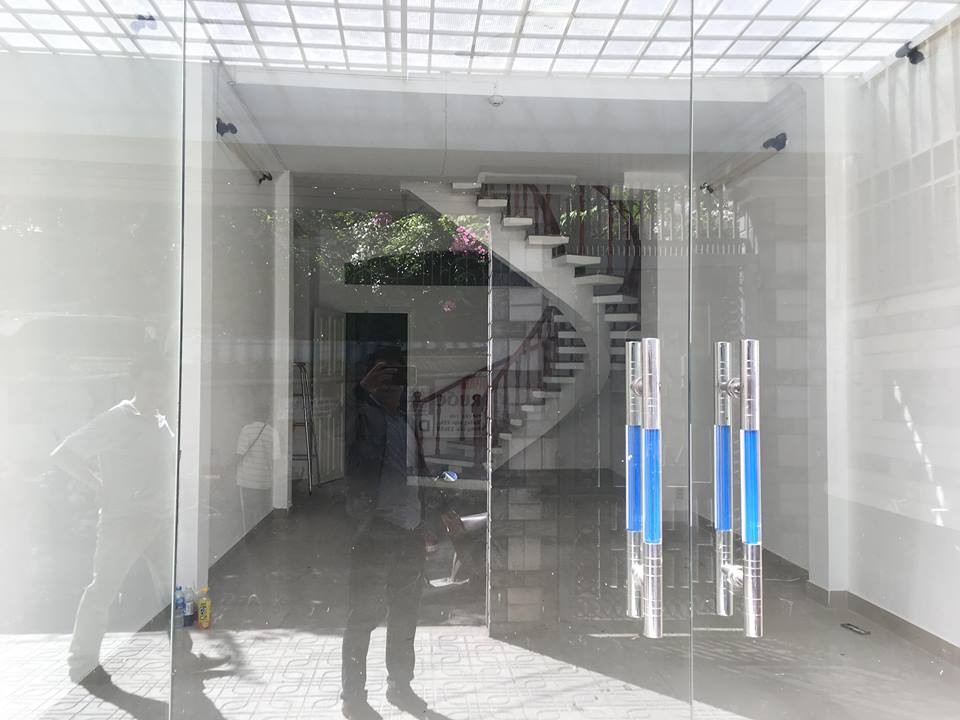 Mặt Bằng – Văn Phòng cho thuê, mặt tiền căn góc đường xe hơi Trương Công Định, Phường 14, Tân Bình, 8x14m