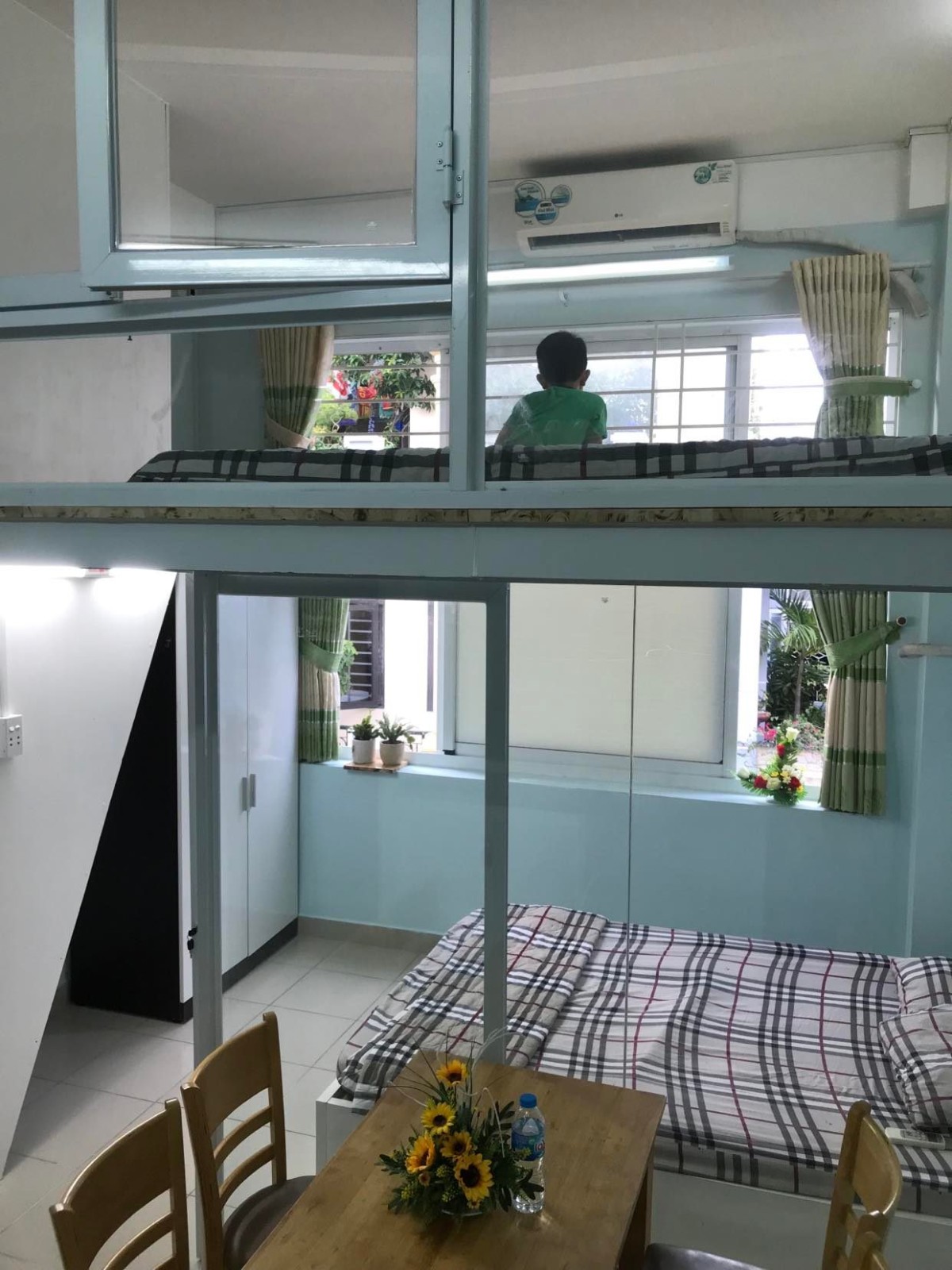 Căn hộ 2 phòng ngủ, full nội thất cạnh chợ Hoàng Hoang Thám