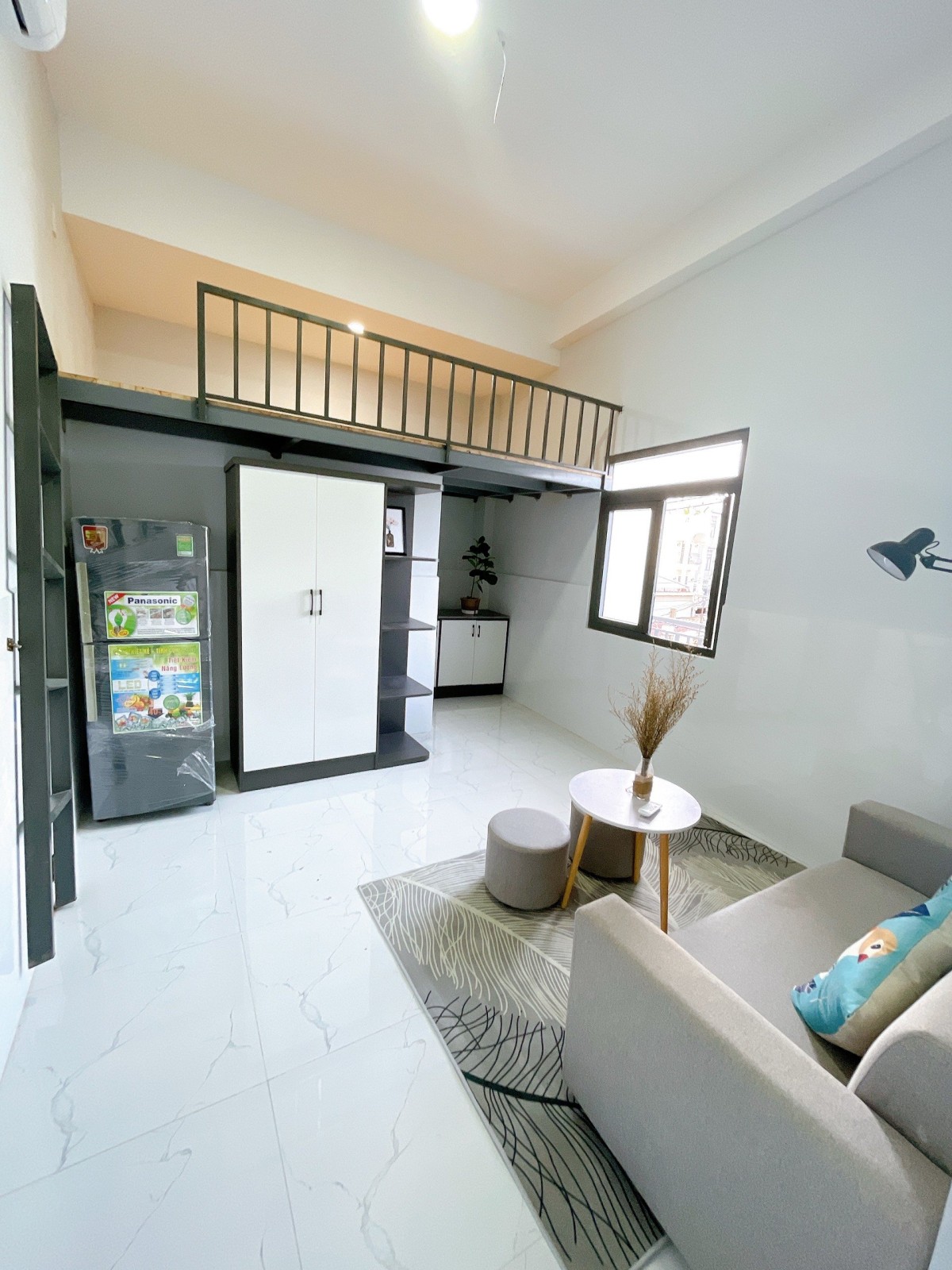 Khai trương căn hộ mới 100% có nội thất chưa bóc tem ở đường Vườn Lài.