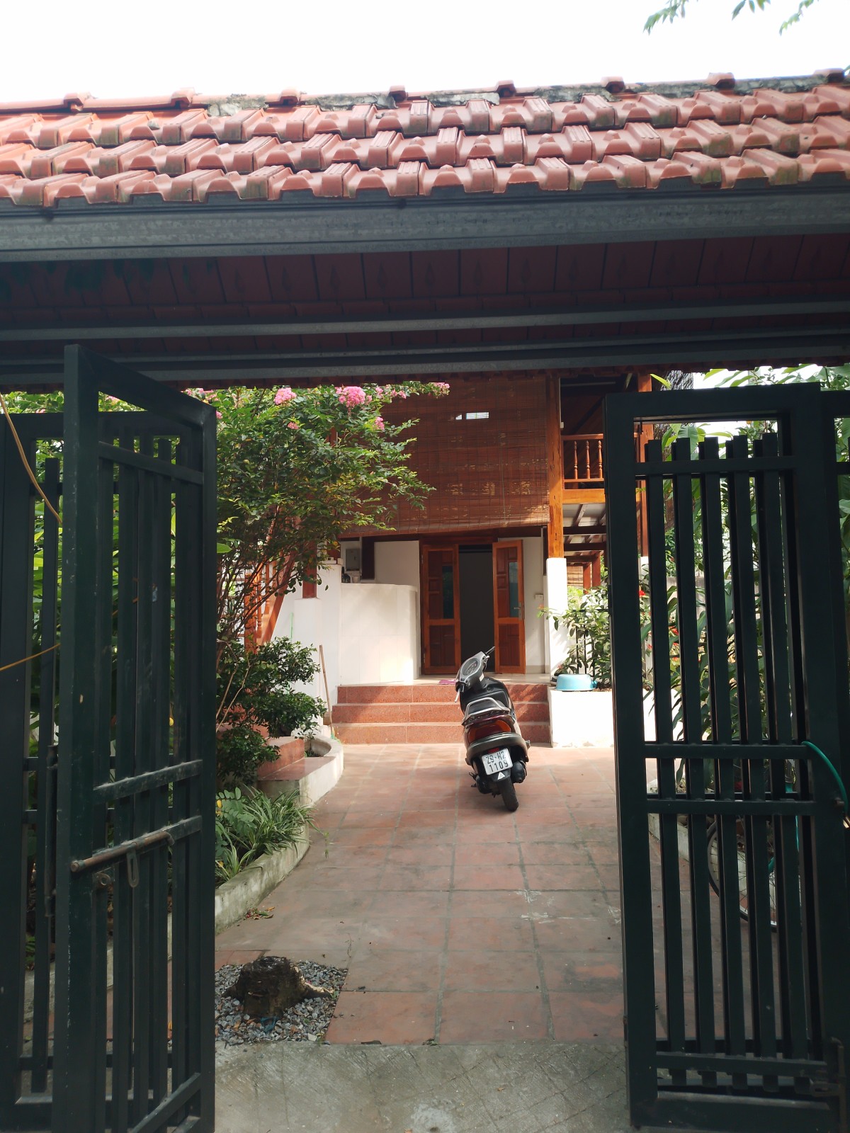 Nhà mới đẹp cần cho thuê lâu dài tại Long Biên Hà Nội