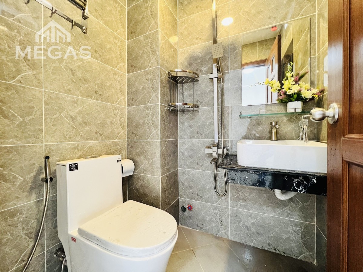 Phòng mới xây ngay_ Nguyễn Thị