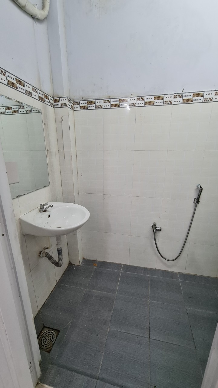 Cho thuê phòng tiện nghi (free wifi, máy lạnh, máy giặt)