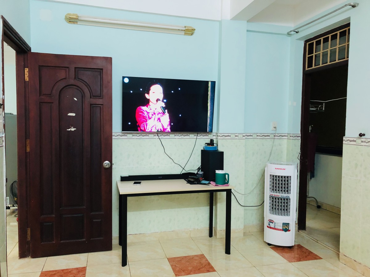 Cho Thuê Căn Hô CC Q.5 74m2 2PN 8tr (Nhà Trống) hoặc NT (TL)
