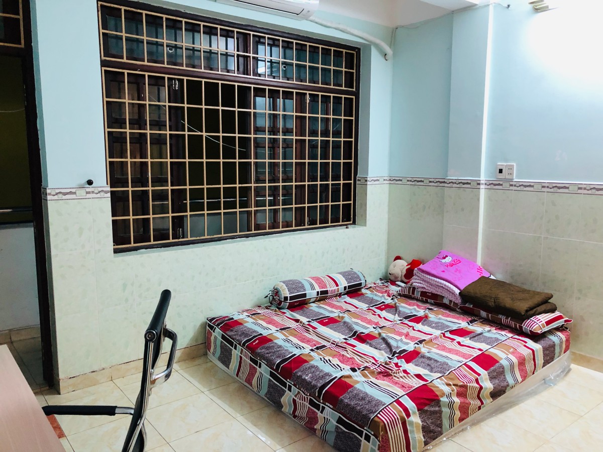 Cho Thuê Căn Hô CC Q.5 74m2 2PN 8tr (Nhà Trống) hoặc NT (TL)