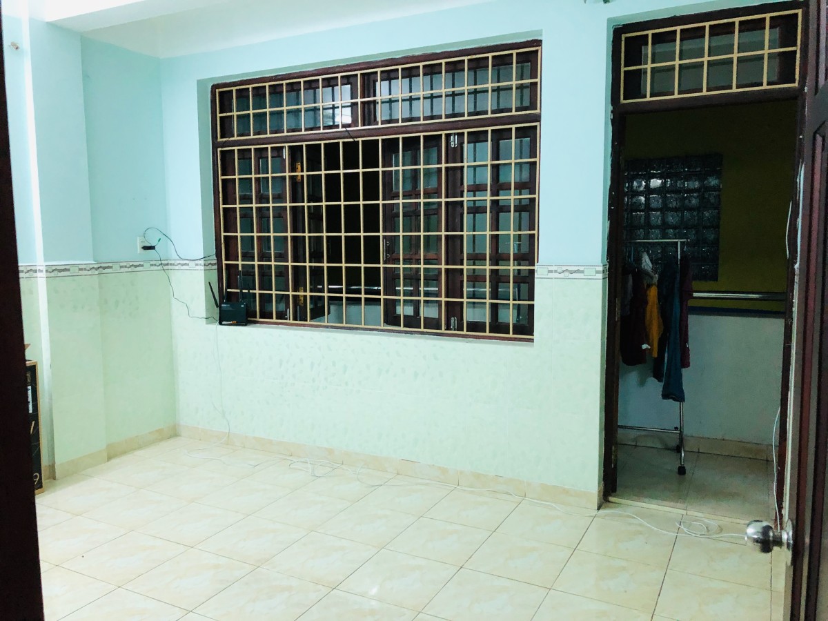 Cho Thuê Căn Hô CC Q.5 74m2 2PN 8tr (Nhà Trống) hoặc NT (TL)
