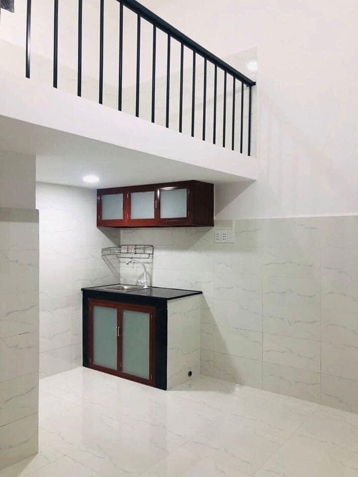 Phòng Gò Vấp Gác Cao Không Đụng Đầu, Cửa Sổ Thoáng Mát, Có Máy Lạnh
