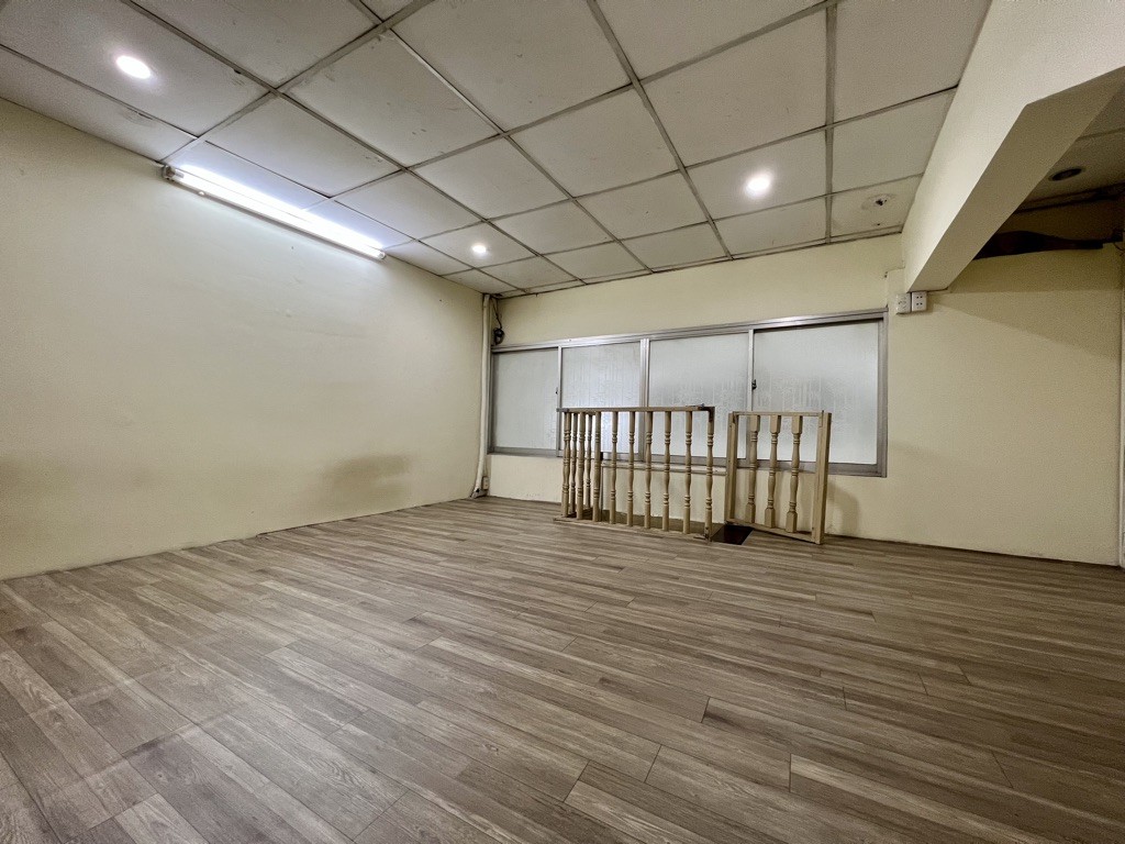 Nhà nguyên căn 43m2 trung tâm Quận 1 chỉ 9tr/tháng