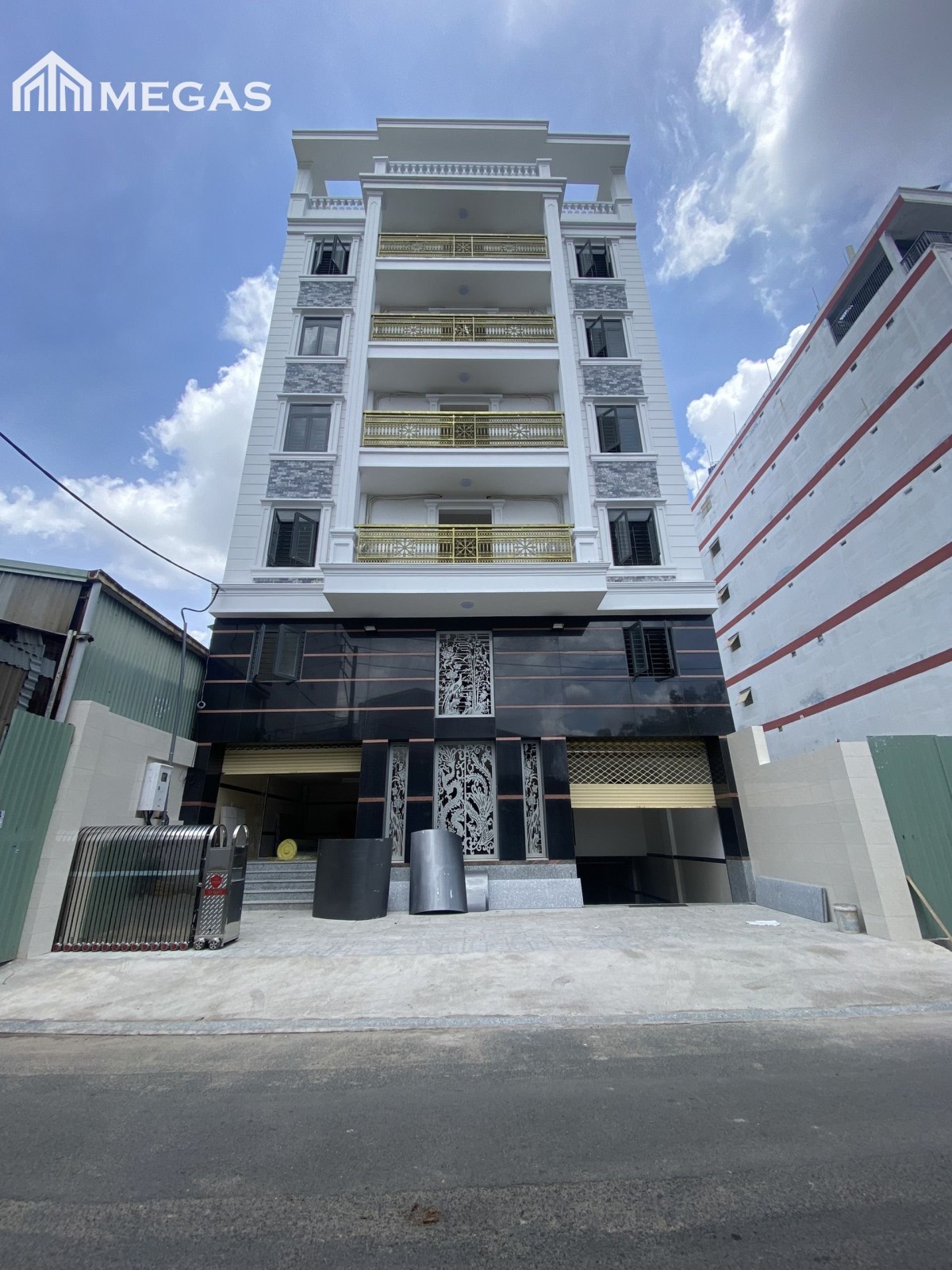 Căn Hộ Full Nội Thất Gác Cao 30m2 Gần Lê Trọng Tấn