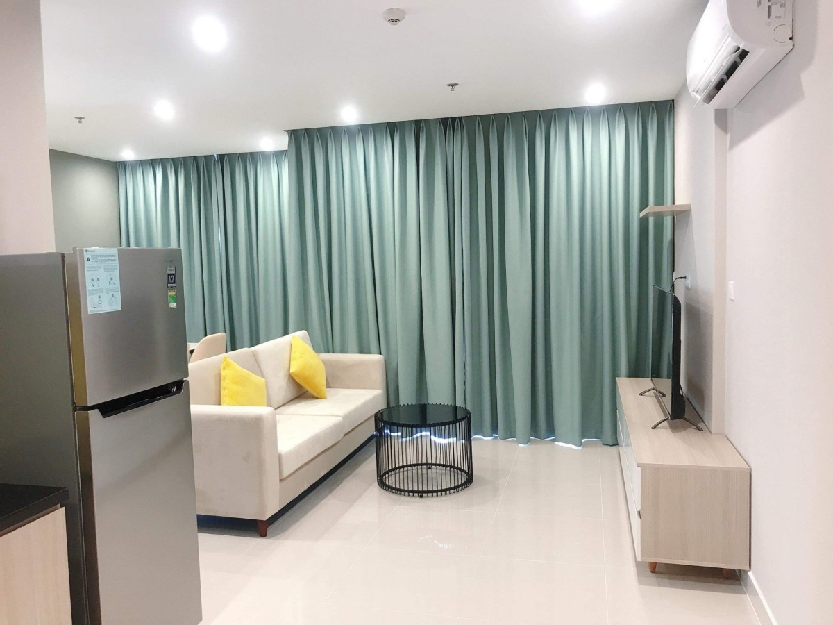 Cho thuê 2PN2WC Căn góc Full hết nội thất view hồ bơi thoáng mát ở Vinhome Grand Park quận 9