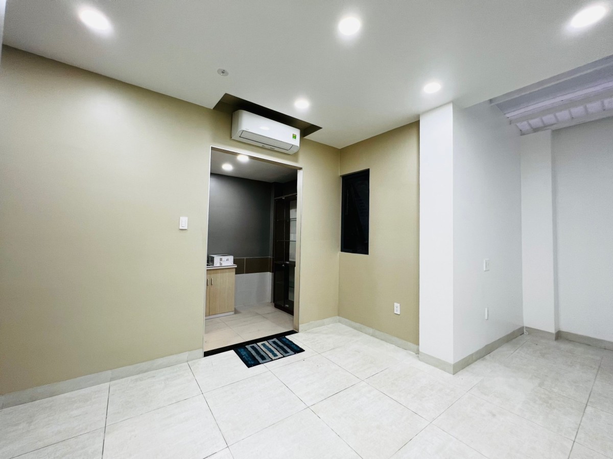 Căn Hộ Full NT ngay Ngã Tư Ga - ĐH Nguyễn Tất Thành - CVPM, Quận 12
