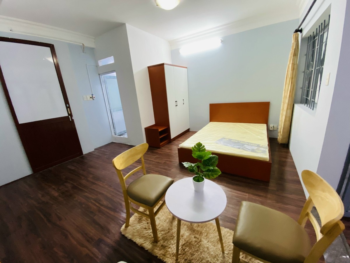 Cho thuê căn hộ 2 phòng ngủ Đường Nguyễn Giản Thanh, Phường 15, Quận 10