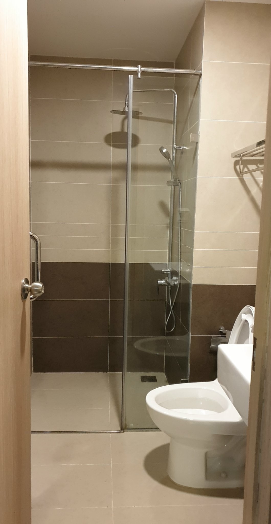 [SHARED APARTMENT for one FEMALE ONLY] - The Sun Avenue Q2