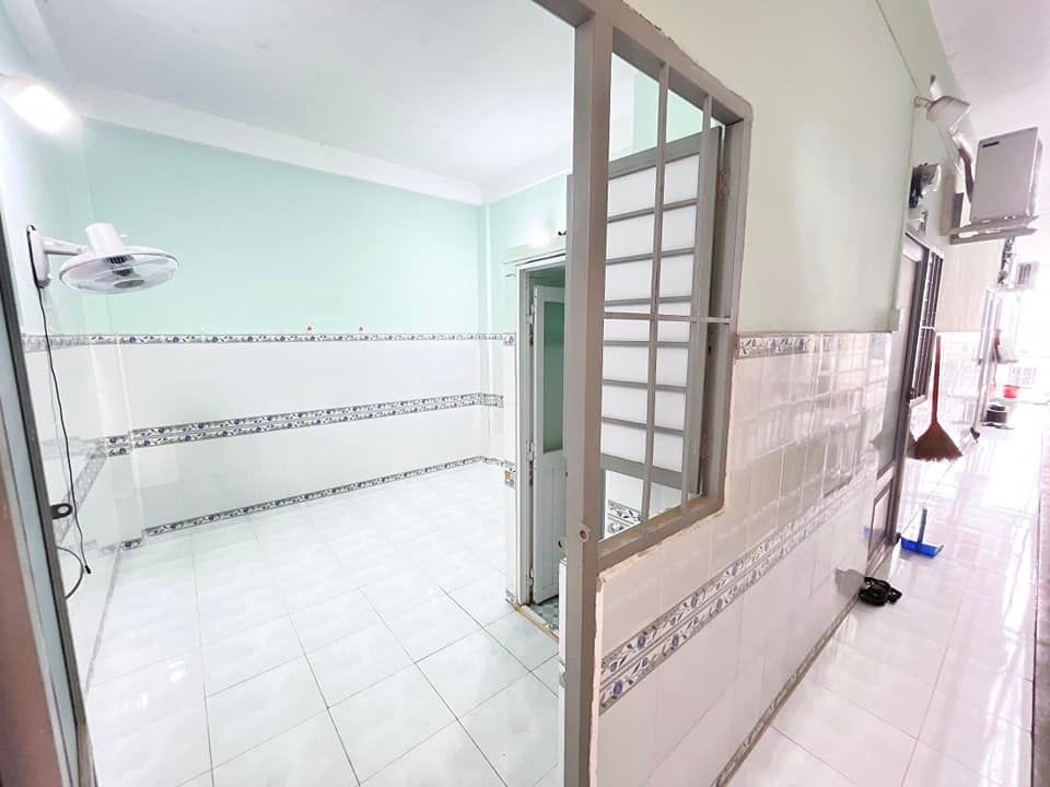 Phòng trọ giá rẻ ful nội thất gồm tủ lạnh, máy lạnh, nệm gần Nguyễn Sơn