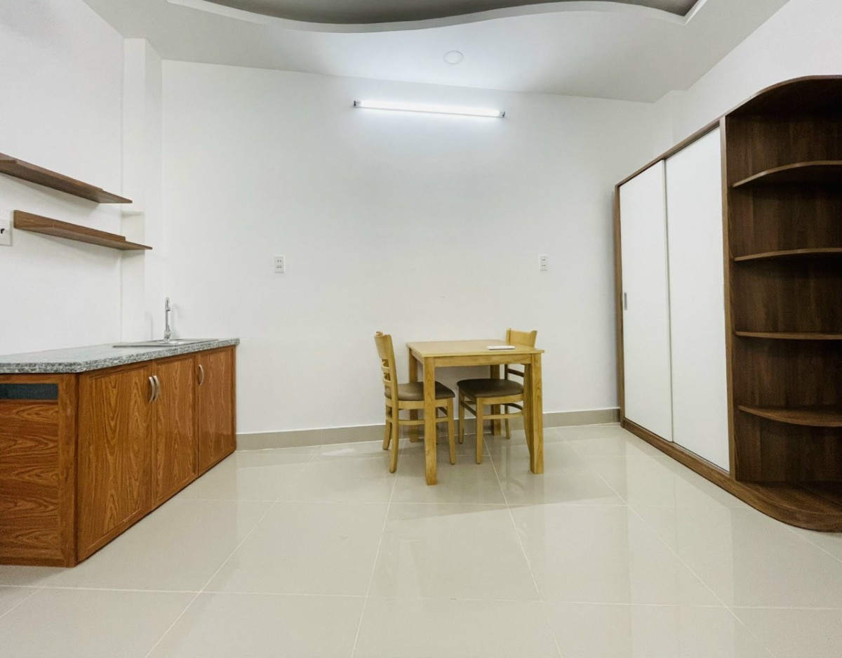 Cho thuê căn hộ full nội thất tại đường Cầm Bá Thước, phường 7, quận Phú Nhuận