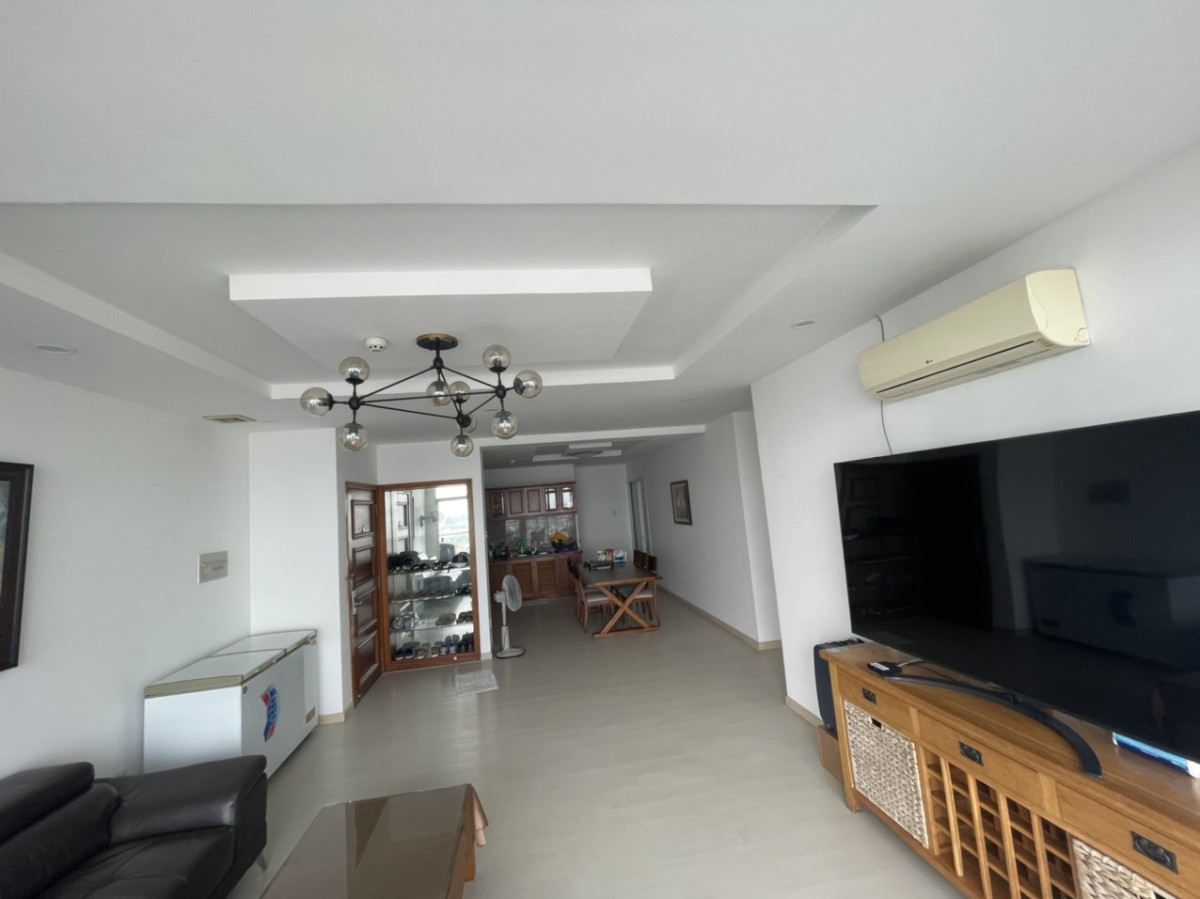 Cho thuê căn hộ chung cư Hoang Anh Riverview, Block C lầu cao, 4PN/4WC, NT đẹp