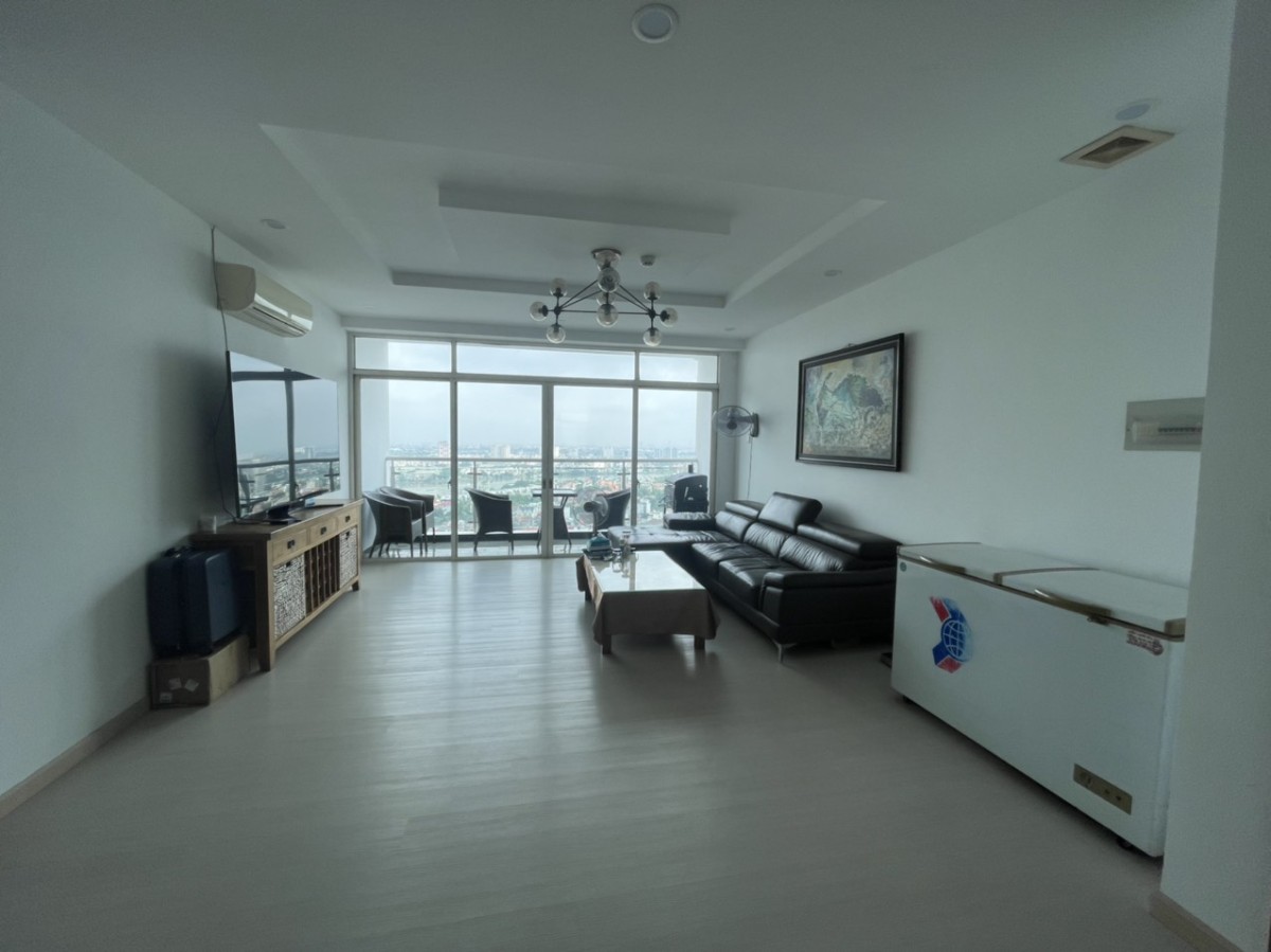 Cho thuê căn hộ chung cư Hoang Anh Riverview, Block C lầu cao, 4PN/4WC, NT đẹp