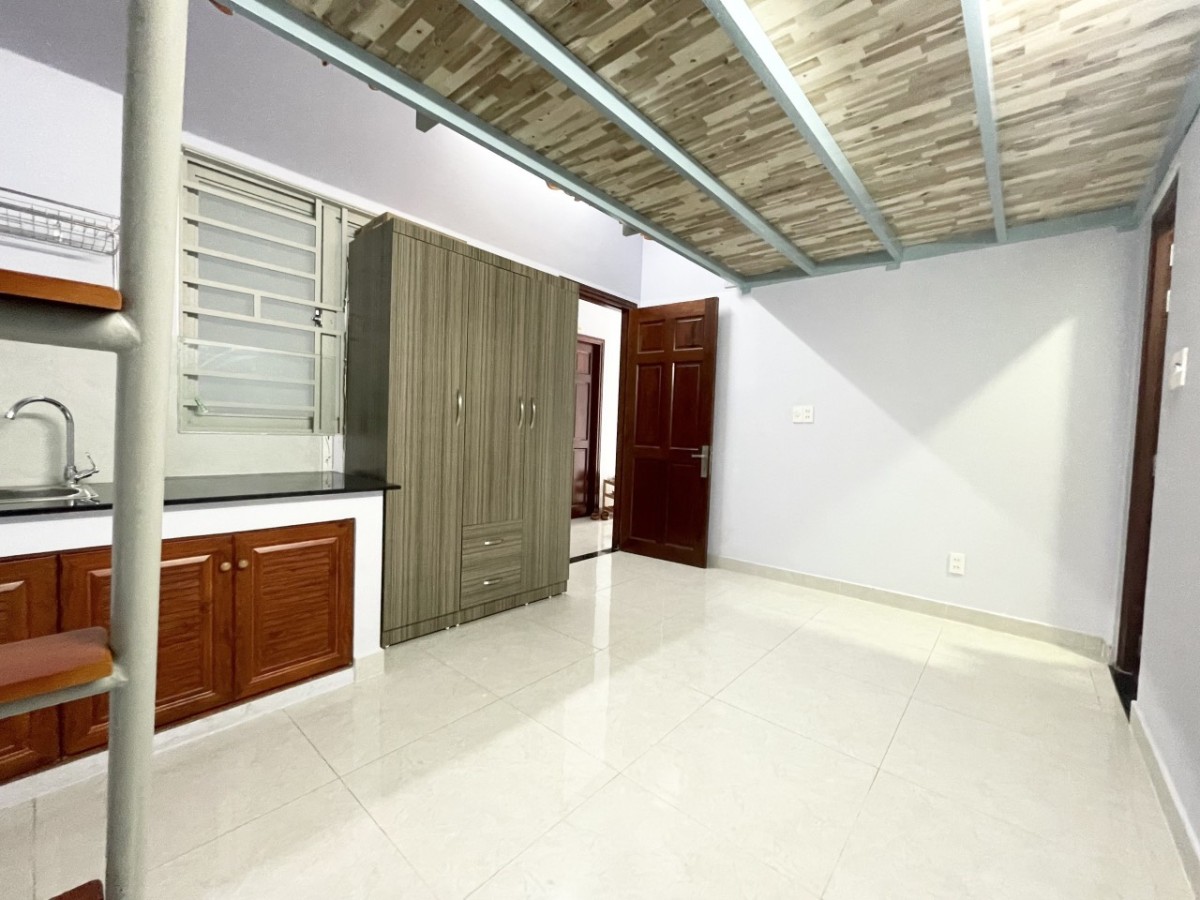 Phòng trọ sinh viên nội thất cơ bản tại Tân Quy Quận 7
