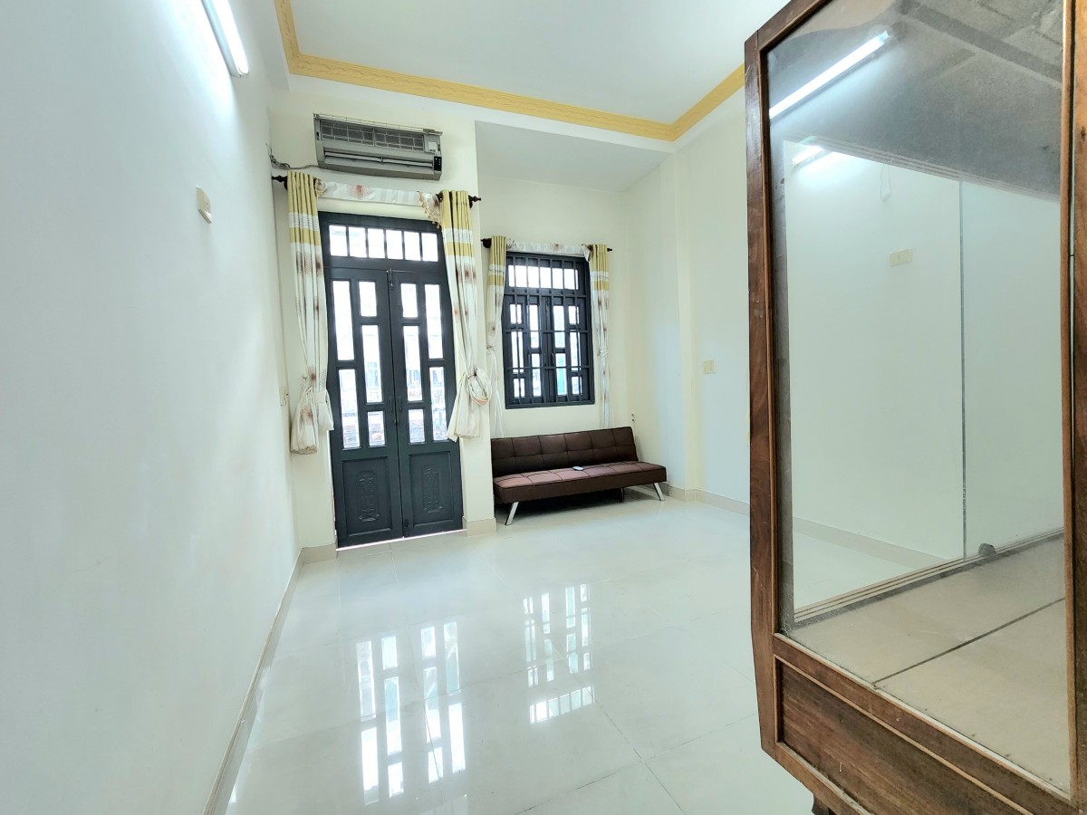 Cho thuê phòng duplex, 1PN ngay Hoàng Hoa thám, Etown Tân bình, gần Sân Bay