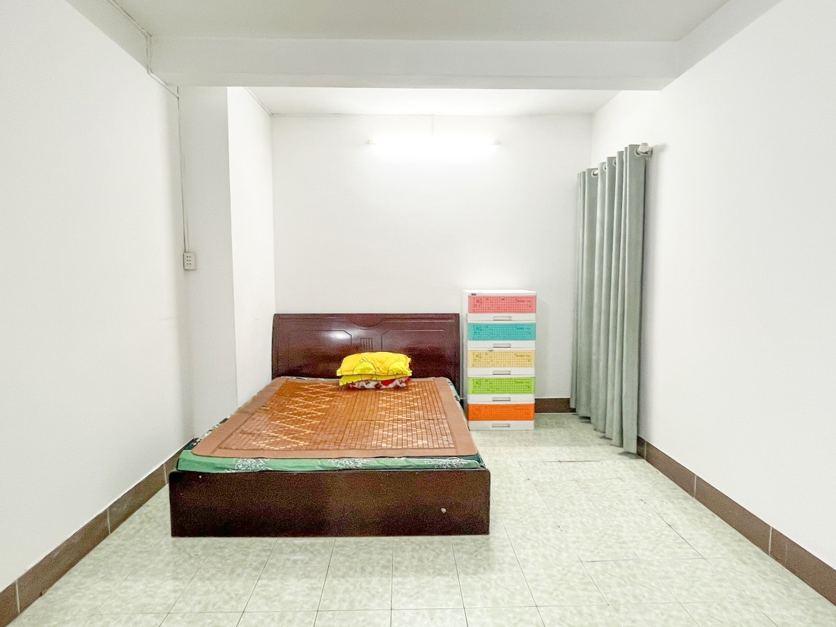 Cho thuê căn hộ chung cư Nhiêu Tứ 1 - Phú Nhuận, tầng 3
