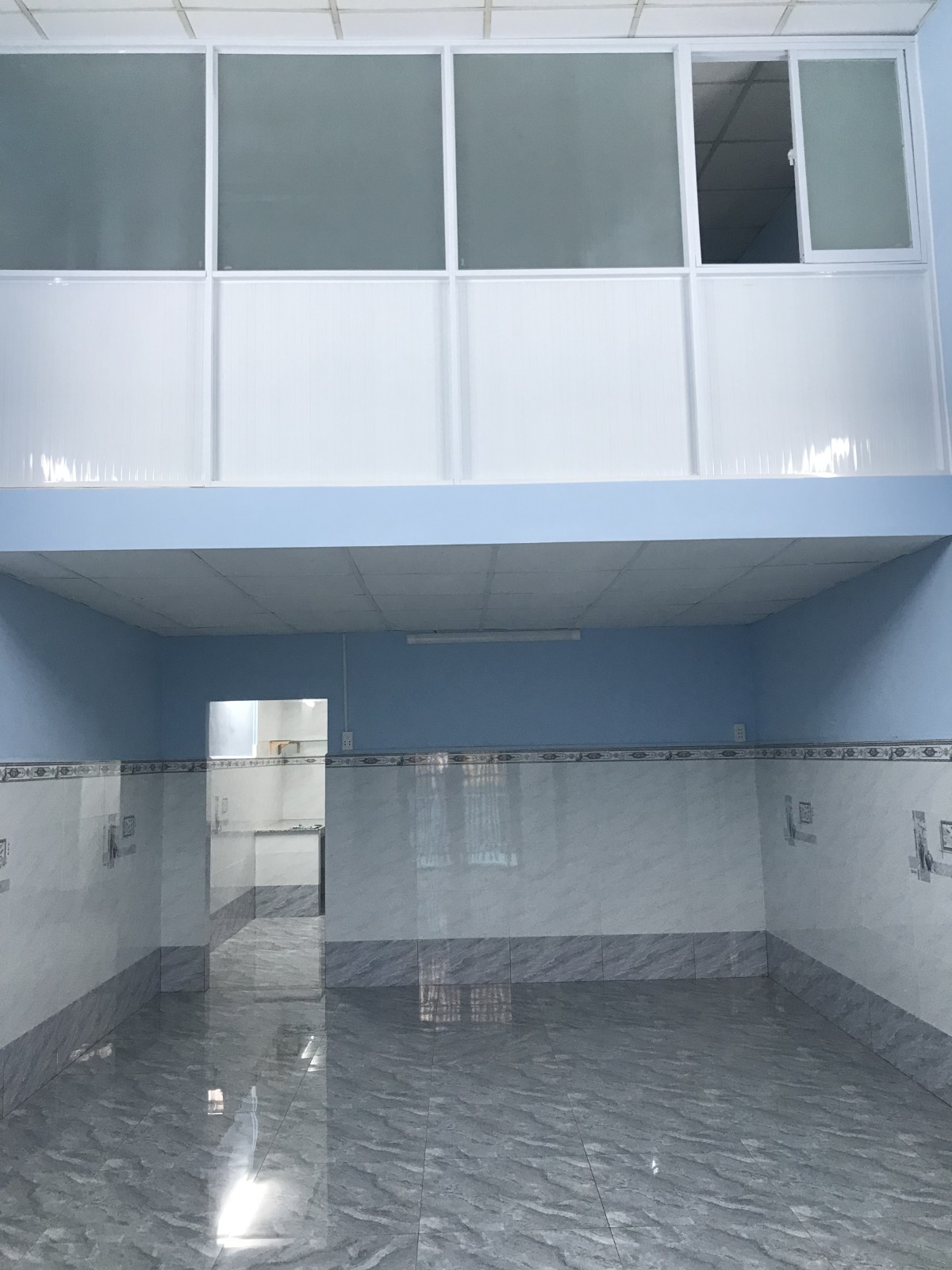 Cần cho thuê nguyên căn nhà mới xây.