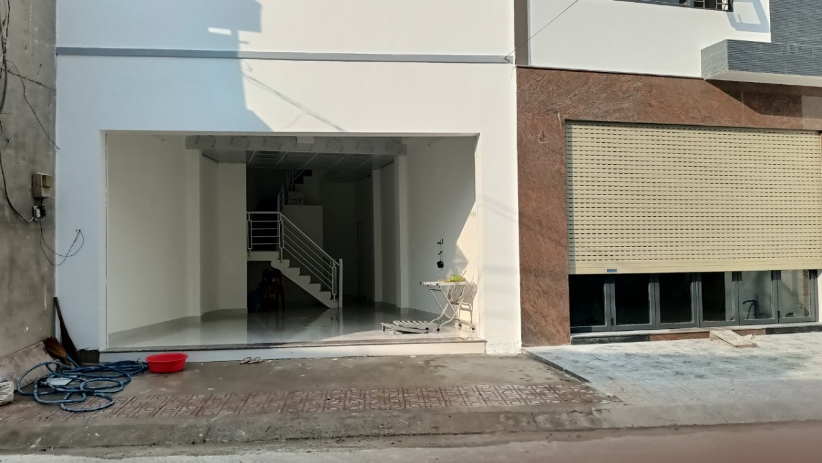 Cho thuê nhà nguyên căn mới xây ngay Tân Phú - quận 9