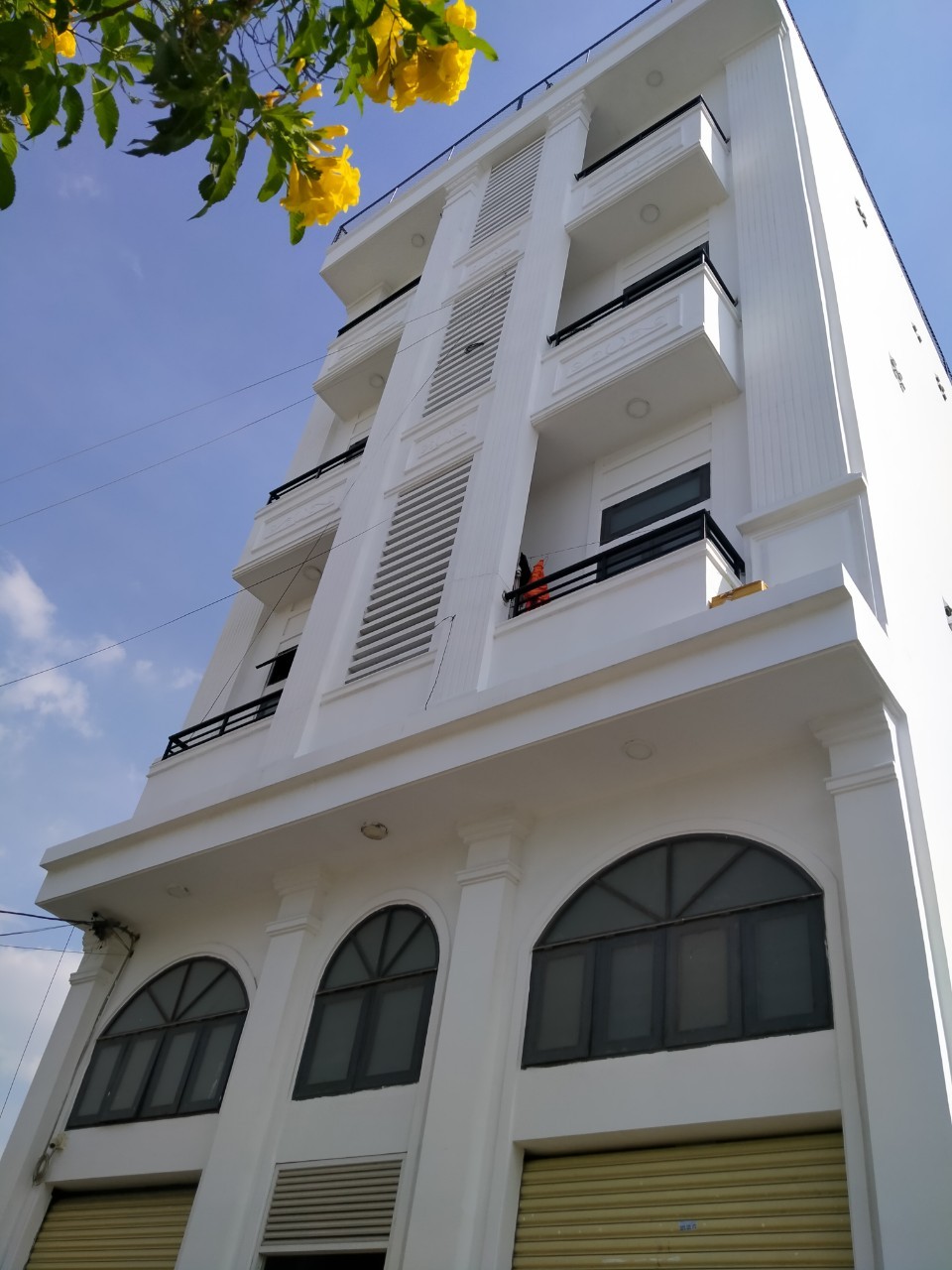 Phòng đẹp, thang máy, cửa sổ, ban công thoáng ở Thạnh Xuân - quận 12