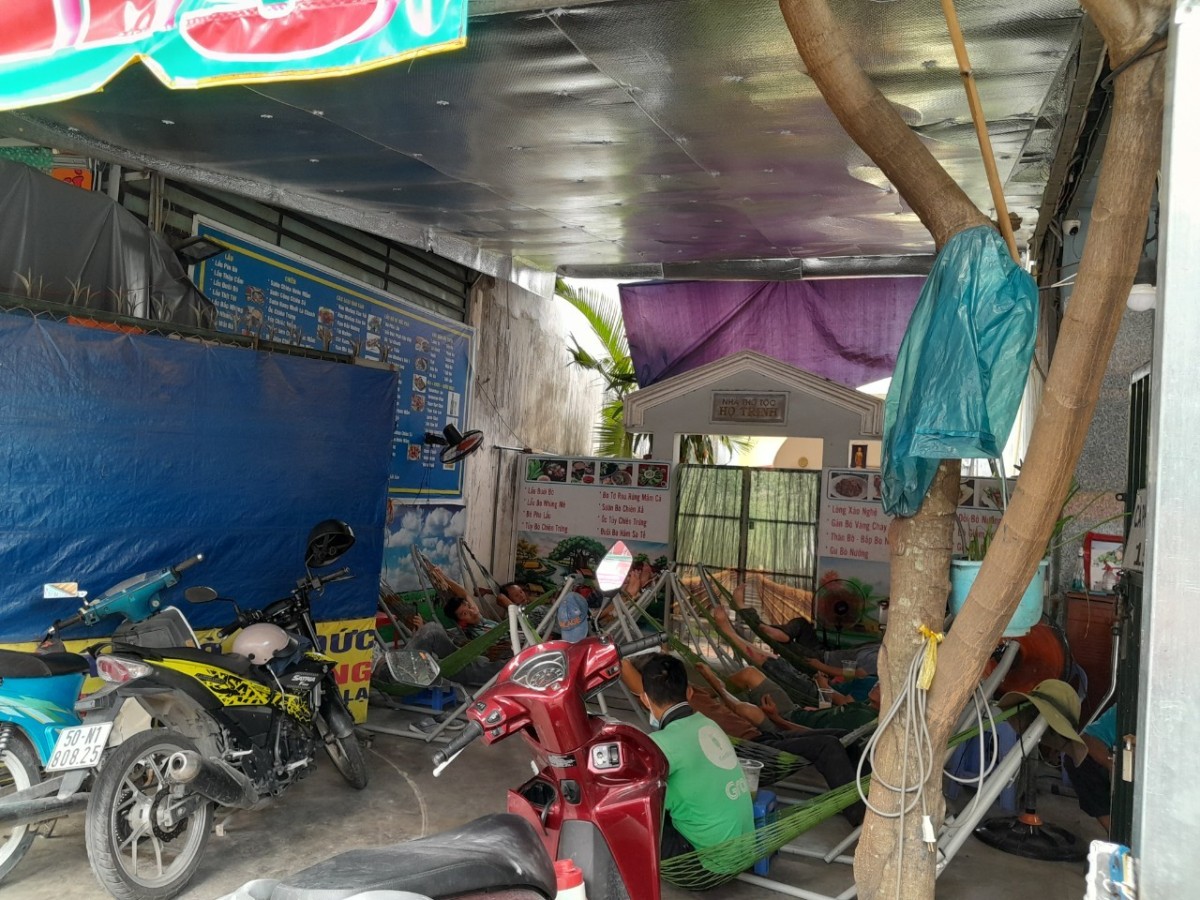 Sang và cho thuê mặt bằng kinh doanh quán cà phê, sinh tố ngay đường lớn Liên Khu 5 - 6, quận Bình Tân (thương lượng)