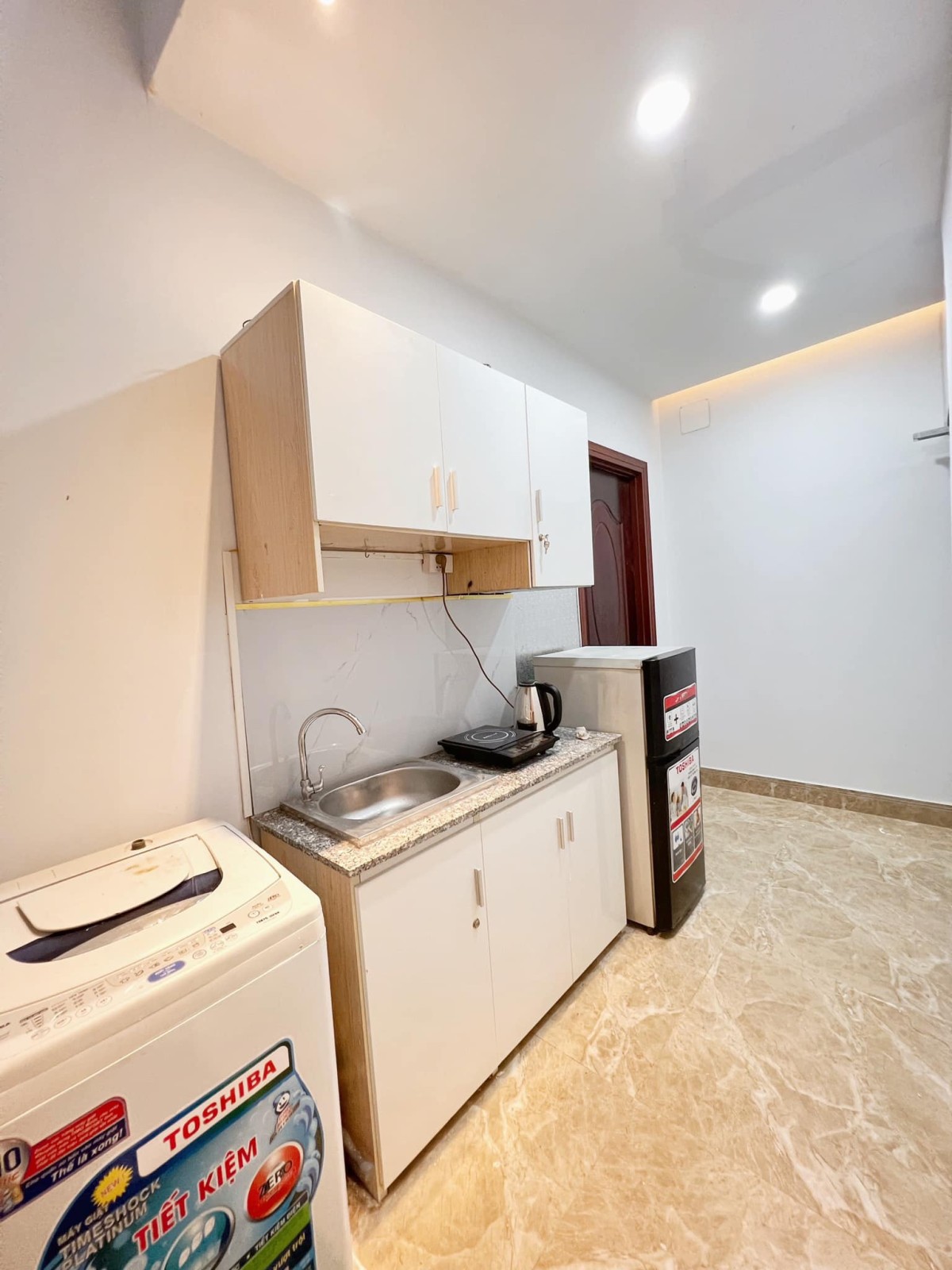 Cho thuê căn hộ sạch sẽ ở đường Thăng Long P4 Tân Bình