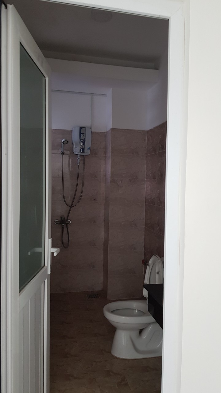 Cho thuê nhà nguyên căn trệt 3 lầu mới đẹp đầy đủ nội thất dọn vào ở ngay