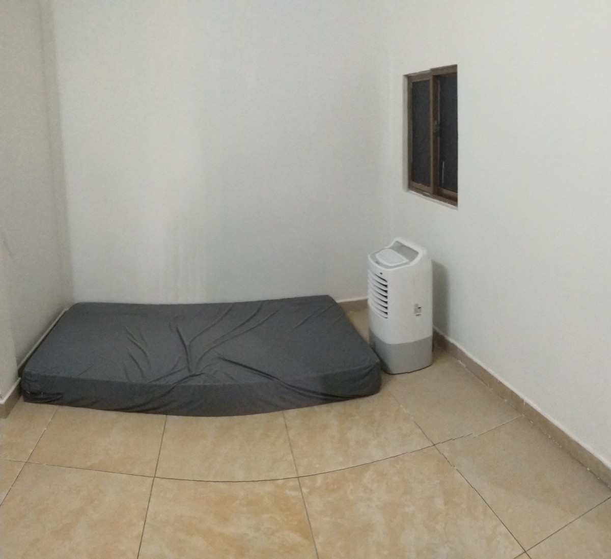 Cho thuê phòng có máy lạnh. Wc riêng. Phạm Hùng. P4. Q8